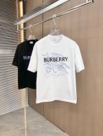 Bur 巴宝莉 2025春夏新款 圆领短袖 战马双线绣字母立体绣花工艺 采用高克重320克双纱精梳棉面料 微宽松版型 面料手感柔软厚实 男女同款 码数：Smlx
