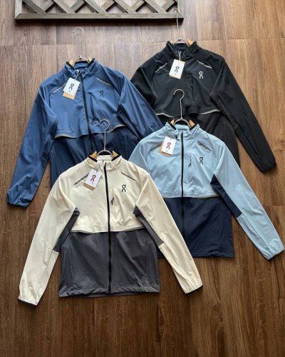 on昂跑 第二代 Weather Jacket 2 新品男款轻量防护跑步夹克！！ Weather Jacket 在恶劣天气中为你提供周全防护。 将透气面料与防风