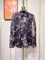 balmain巴尔曼 新款独家专供新款男士休闲Polo衬衫，高端定制面料，高端版本，时尚百搭爆款，选用进口仿真丝面料，手感超柔软细腻，穿着亲肤舒适 ，高端精品，