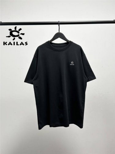 凯乐石Kailas柜子最新款刺绣小标短袖T恤！ Kailas男女同款短袖 重工打造，这次虎家的东西改变了以往的刺绣风格 而是用了新的标，胸前爱心Logo印花加后