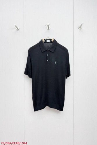 l944 Ysysl 2025Ss夏新美丽毛天丝混纺针织翻领短袖Polo，融合了高端材质与经典设计的服饰杰作，采用了珍贵的美丽奴进口羊毛与天丝的精妙混纺，美丽奴