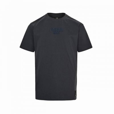 Fendi 芬迪 25Ss 暗纹刺绣字母Logo短袖 面料:15S精棉平纹面料 230G 颜色:蓝、自 纯棉质织物组织结构为平纹，面料的织物表面平整细腻，质地紧