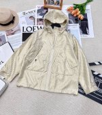 P440Dio* 25Ss早春新款老花夹克外套丨原版开发！高版出品！ 这款连帽夹克饰以金色 Oblique 提花，回溯 D*Or 于 1967 年推出的经典图案