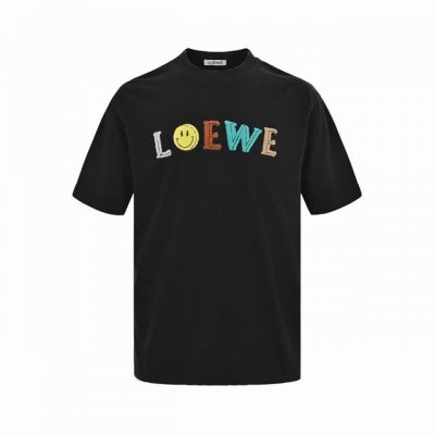 loewe 罗意威 24Ss 毛巾绣字母短袖 原版购入开发，面料采用80S精梳棉，260克重 螺纹：32S精梳纱，1乘1螺纹工艺：上身质感拉满 Logo处采用特