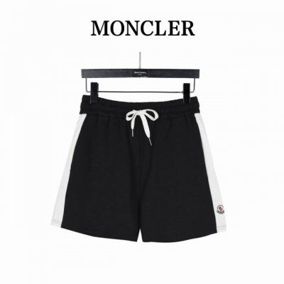 monecler 蒙口 四色白边Logo短裤 时尚型裁设计 兼具个性 简约不简单 ，内里工整严密,手感柔软细腻上身舒适透气撞色缝线醒目时尚 经典的金属Milan