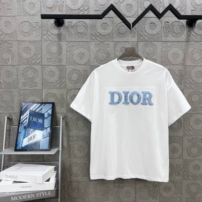 D Dior迪奥 字母Logo植毛工艺 Logo标识精致升级，灵感源自八十年代复古 原版面料 官方同款 短袖T恤 定制260克同缸染面料 手感非常舒服 春夏砖柜