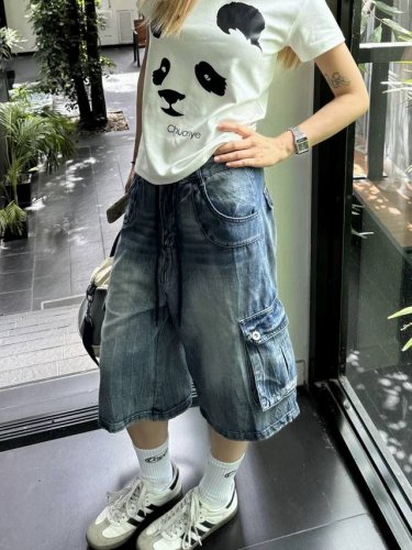 款号Xk3329 美式水洗宽松多口袋牛仔七分裤男女做旧街头短裤潮 面料定制经过一流的高工艺水洗 质地紧密 色泽均匀 纹理清晰 上身非常舒适 直筒版型 可显高显瘦