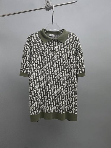 Dio* 经典Nomogram横纹芝麻毛衣polo 复古绅士 春天的感觉 配色又很经典 沉稳耐看 上身直接迷晕 看似平平无奇 上身效果无敌！任何身材都能驾驭！