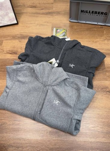 供 广州顶级版本 始祖鸟 Arc‘Teryx#Sawyer Wool Hoody刺绣小标识羊毛软壳连帽防风 这款采用轻薄耐磨的羊毛软壳面料 30%羊毛 羊毛涤纶