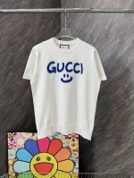 款号 G19 古驰字母笑脸针织圆领短袖 Gucci官网Zp同步新款针织 面料采用仿羊绒精品针织毛线面料 同缸定织定染原版面料 进口机器缝制满印老花拼接 内里包边