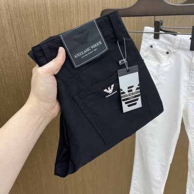 aj 2610Ss春夏新品，官网同步有售，男士高端商务休闲西裤，高端进口面料，带弹力，后面采用硅胶字母压胶，五搭配，即经典又时尚，合体裁缝，上身效果无约束感 ，