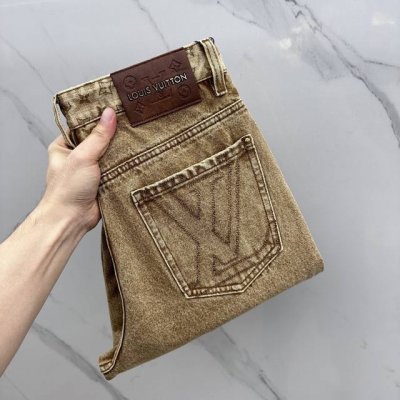 lv*路易威登 高端定制、2025早春最新款牛仔裤 柜台同步发售 原版定制复刻 客供五金辅料 原单品质 进口固色牛仔面料 重工洗水 做工走线精细 上身绝佳！优选