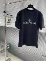 Stone Island 2025春夏短袖系列 尺码: M-5Xl 版型：微阔版型 克重：260克重 潮棉短袖 成份：100%棉 面料表面纹理细腻平整 触感亲肤