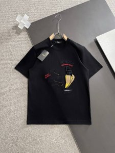 Fd家 25Ss春夏新款圆领短袖 专柜同步 高端品质 独家定制面料 更加轻薄透气 定制Logo 时尚感强 黑色 白色 码数S-Xxl