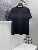 p290 纪梵希 2025春夏新品短袖 火爆上市啦 定制天丝棉 上身舒适度高 展现极致个性与创意 解锁舒适随性风格 外穿内搭轻松驾驭 size：M-3Xl