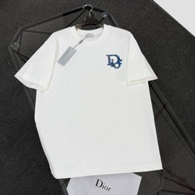 Dior 迪奥 25款高版本 面料采用300克高密度纯棉 不变形 不缩水 三标齐全 男女同款 工艺： 前后刺绣工艺 颜色：白色 黑色 Size：S-Xl