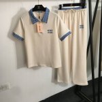 款号20252125 Miumi*新款运动套装，格子Logo刺绣贴布 polo领短袖T恤上衣+双腰拼接休闲长裤，杏色，蓝色，灰色，S-Xl， M码；肩宽39，胸