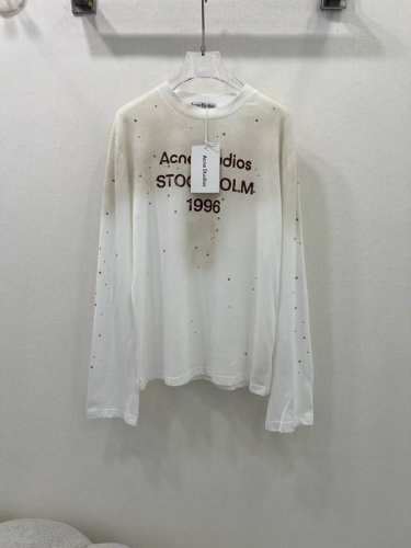 acn* Studio* 25早春新款烫钻上衣 1996做旧褪色高压烫钻宽松长袖 经典设计体现，正面饰有标志性品牌标识印花。舒适宽松版型，兼具时尚与功能性，适合
