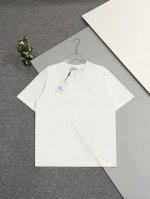 高版本] Burberry巴宝莉 25Ss 后背圆圈战马发泡印花短袖T恤 选用洗水精梳全棉32支280G面料 背部植绒印花灵感来自 20 世纪上半叶的品牌典藏目