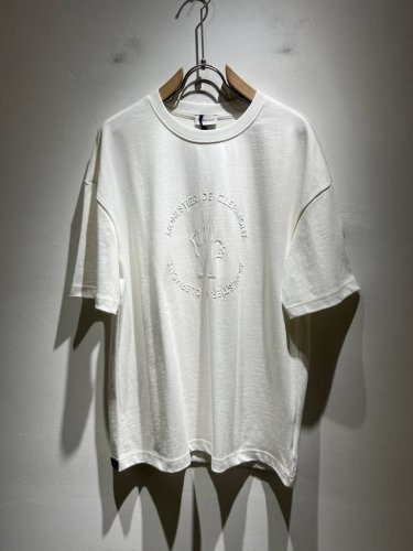 Moncler蒙家 2025春夏最新男女同款贸易订单短袖T恤 全品相 网红款 采用Logo图案压胶设计 上身舒适透气 不僵硬 整体有着丰富的立体感 品质出口订单