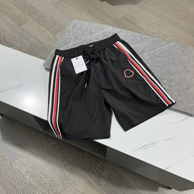 蒙口Moncler 夏季新品短裤 专柜同步有售，三标齐全 带洗水唛 五金带Logo，原单货 情侣款、时尚休闲裤 速干裤 沙滩裤，进口原版面料，上身舒适透气，顶级