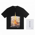 w2510# 巴黎世家Balenciaga2025新款前后数码印花短袖 材质:采用高版本300G双纱精梳棉 尺寸:S M L Xl 颜色:黑色 白色