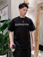 巴宝莉 2025春夏新款男女同款短袖T恤 定制专属纯棉面料 定制原版工艺螺纹 胸前重工字母Logo工艺设计 简约大方 从容百搭 档次极高 完美融入时尚还有风情感