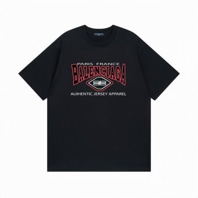 巴黎世家Balenciaga红色拼色字母印花短袖百搭T恤短袖情侣款 面料：重磅双纱300G纯棉新疆长绒棉越洗越有质感穿上去不松垮不起球不掉色。 克重：绝对用料实