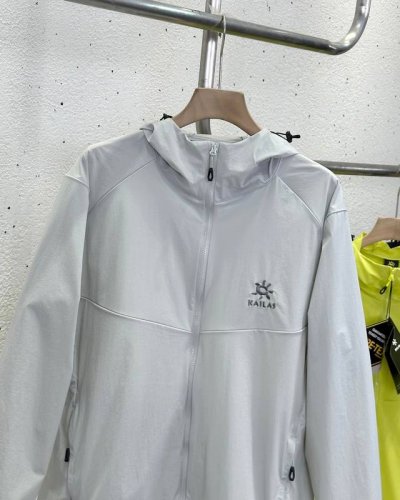 2025年新款凯乐石风衣防晒衣皮肤衣外套男女同款上衣Kailas凯乐石25Ss男女新款刺绣户外休闲皮肤防晒衣！防晒指数50+认证款！高端品质无敌！ 进口科技防晒