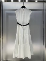 独家首发原单品质 Mar* 25 新款法式立领花瓣无袖连衣裙！低调奢华立体剪裁 精简线条感设计 高贵典雅又尽显温柔知性的气质 柔软舒适 Sml