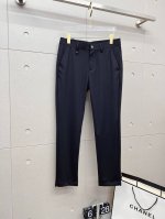 芬迪 休闲裤 西裤2025Ss春夏新款 高级定制裤子专用面料 定制原版五金 重工工艺打造 车工走线精细 定制面料 柔软舒适 质感显著 辅料精美 上身效果超赞 三