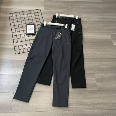 Kolon Sport 可隆两色休闲冬季长裤户外防腰带长裤 一款封神之作的男士长裤，不仅户外可穿，城市商务休闲也可搭配！ 官W在售 +原厂货订单！标牌齐全！ 面