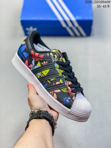 阿迪达斯 Adidas Originals Superatar 棕白贝壳头 原装公司级实拍 采用全新头层拼接皮革材质 后跟采用特色3D立体印字 渠道正品订单 诠
