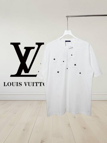 高品质] 路易威登。Louis Vuitton 25Ss 新品走秀款 胸前经典老花贴布刺绣重磅洗水布料Logo 男女同款！短袖不在千篇一律的大众脸，而是一定要独
