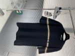Bbr 25Ss早春新款平织棉 T 恤衫，点缀马术骑士徽标 Ekd 刺绣，融入丝网印花工艺打造的条纹装饰。采用圆领设计，呈现修身版型。 男女同款 码数：S.M.