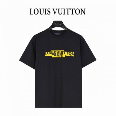 louis Vuitton 路易威登 25Ss 胶带Logo立体压胶短袖T恤 面料采用260克重精梳棉，定制32支1*1螺纹，成衣两遍水洗处理， 面料舒适亲肤无