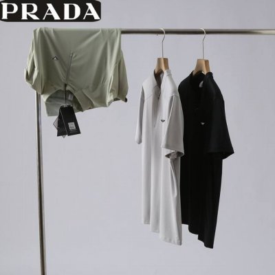 普拉达prada夏季新款 男女同款百搭半拉链小立领黑科技冰丝面料 冷感速干透气运动短袖T恤衫 男士打底衫上衣 颜色:黑色 灰色 绿色 尺码:M-4Xl