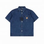 louis Vuitton 路易威登 世界印花蓝色牛仔丹宁短袖衬衫 本款丹宁短袖衬衫出自2025春夏秀场 以宽松系扣廓形释放前卫气息 胸袋点缀压印Marque