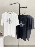 P200。Calvin Klein Jeans独家专供新款原单男士休闲短袖 高端定制 高版本 时尚百搭爆款进口面料 手感超柔软细腻 穿着亲肤舒适 高端精品 代工