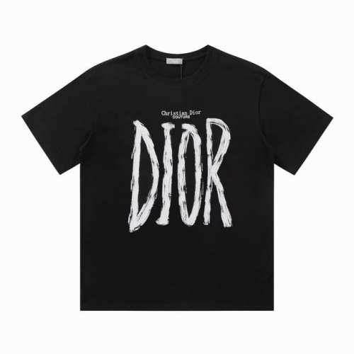 Dior 迪奥24ss字母手绘印花t恤短袖 颜色：黑色 白色 尺码：XS S M L 面料采用260g双纱面料，印花采用进口水浆，上身效果宽松休闲，宽松版型，三