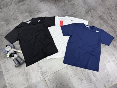 Helly Hansen Hh 25夏新男抗菌休闲运动轻薄舒适百搭圆领短袖T恤。 品名 H H字母T恤 颜色：黑，白，藏蓝色 规格：S，M、L，Xl 面料：速干