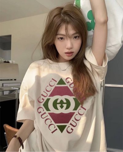 Gucci 古驰 菱形方块短袖T恤 高品质出货！ 原版面料 官方同款！ 叠穿打底就很有博主范儿了 低调有品位 原版面料 240G高克重 双纱100%精梳棉 螺纹