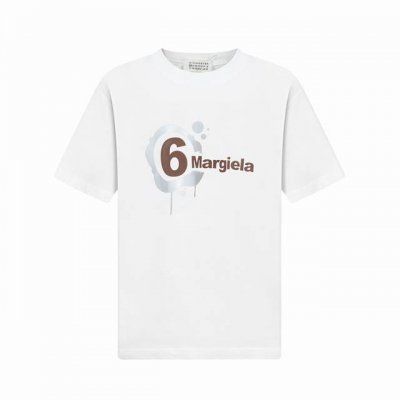 Madison Margiela 马吉拉 25Ss高版全新做法3D双重工艺，镜面反光+发泡材质重工艺形成的Logo圆领短袖T恤。 定制240克同缸染面料 手感非