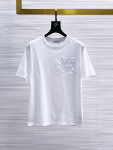 罗意威 三标齐全。 2025夏季新款最新品短袖，专柜同步有售，原单狠货，时尚进口原版科技面料，上身舒适透气，原版定制五金辅料，上身帅气有型，三标齐全，推荐款，档