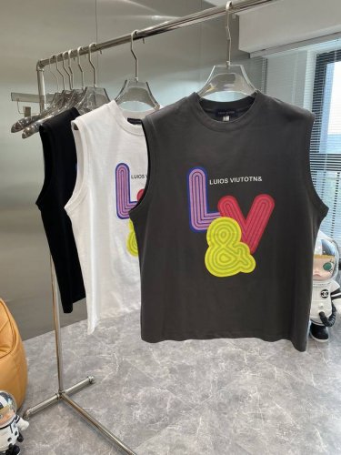 驴家 Ss夏季时尚休闲短袖背心 专柜同步胸前奢华顶级品牌装饰图案字母Logo设计 档次极高 定制原版辅料 独特设计 舒适透气 基础色颜色搭经典完美演绎欧洲大牌时