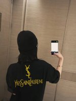 上新 Saint Laurent圣罗兰黑金刺绣高级黑短袖T恤 黑金刺绣好高级心动Ysl的第N次 正面背面重工刺绣 今天也是杨树林女孩！ All Black超显白