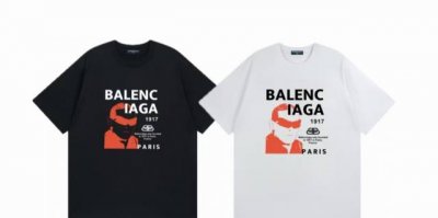 Balenciaga 巴黎世家 25Ss 1917锁扣 印花短袖 高版本 重工 短袖T恤 顶级用料 限量发售！ 面料：250克 双纱双股用料 预缩定型 具有良好