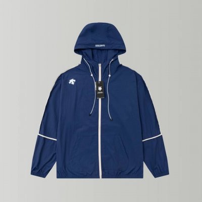 Descente 迪桑特 防晒服 男士 年 新款 夏季 防晒衣 运动 休闲 外套户外徒步时的轻便之选、好像和身体融为一体，这款轻便防风雨外套是户外活动的舒适选择