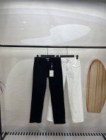 上新180 2650Ss Dior迪奥 春季专柜新品超柔渐变字母直筒牛仔裤！ 迪奥最新顶级用料超柔高棉水洗牛仔面料！每一件水洗费用高达常规工艺三倍之多，触感极致