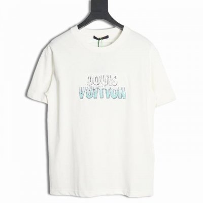 Louis Vuitton 路易威登 Lv 23Fw 串珠字母短袖T恤 今年夏天应该是Lv出的最好看的一款了 因为工艺原因的特殊 我们晚出了20天 市场出货的基